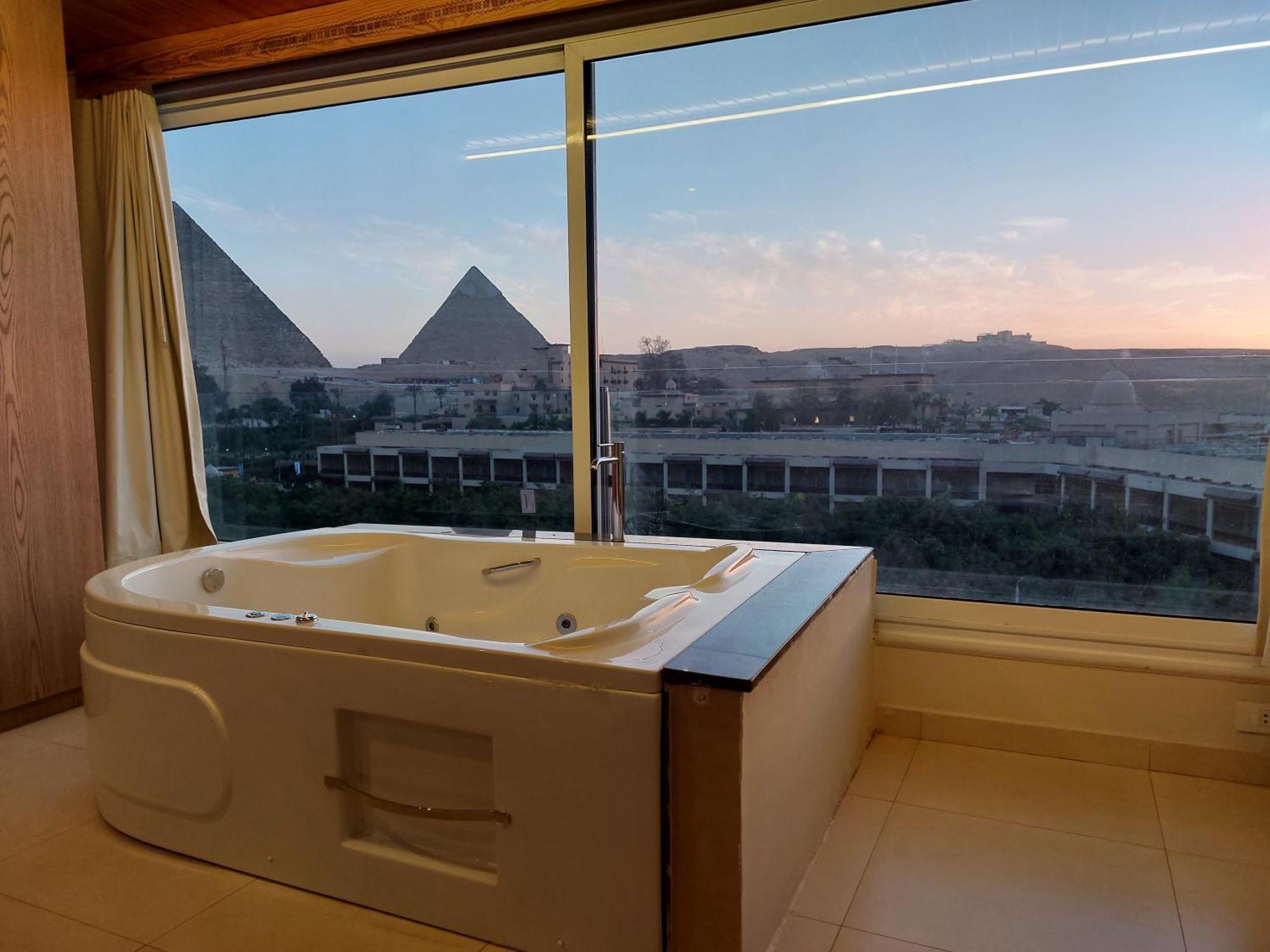 Doudou Pyramids View Hotel Kafret el-Gabal Eksteriør billede