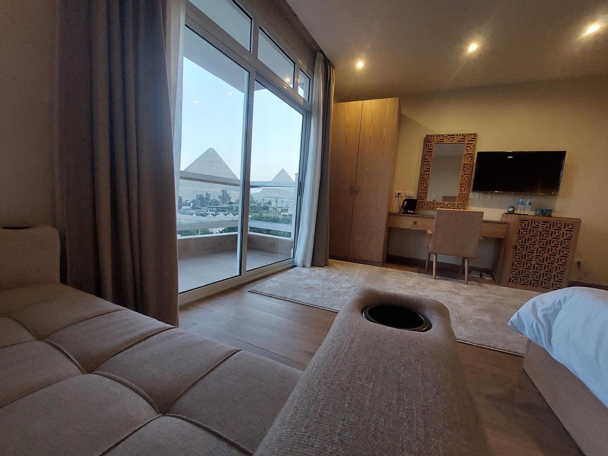 Doudou Pyramids View Hotel Kafret el-Gabal Eksteriør billede