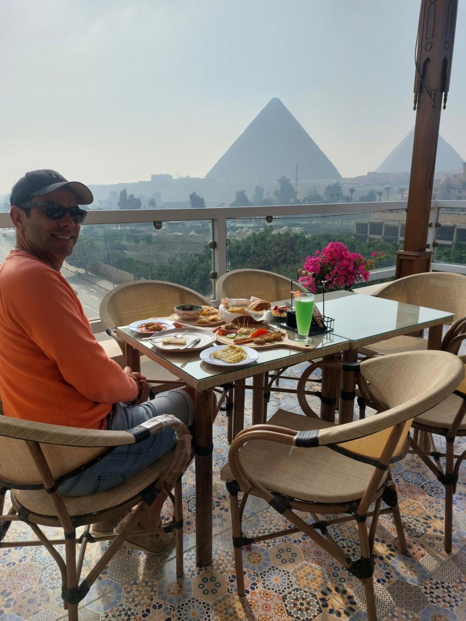 Doudou Pyramids View Hotel Kafret el-Gabal Eksteriør billede