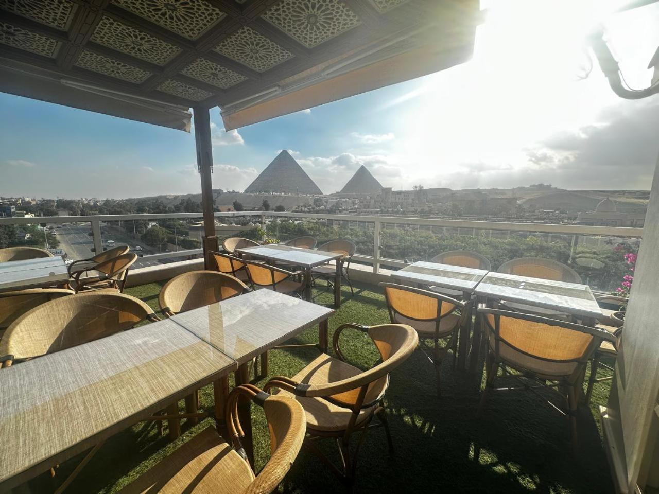 Doudou Pyramids View Hotel Kafret el-Gabal Eksteriør billede
